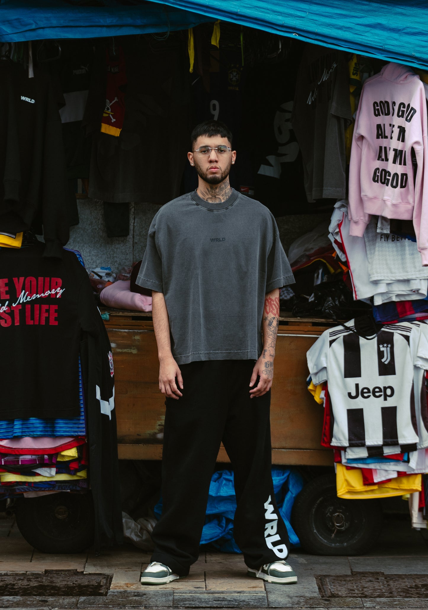 CAMISETA CINZA LIVE YOUR BEST LIFE